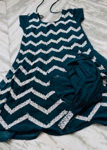 Elegant Teal Kurta Set with White Embroidery