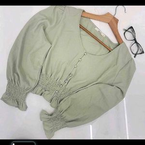 🔴FREE DELIVERY 🔴Chic Green Smocked Peplum Top
