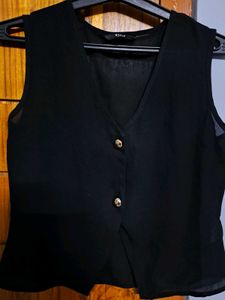 Chic Black Sleeveless Vest Top