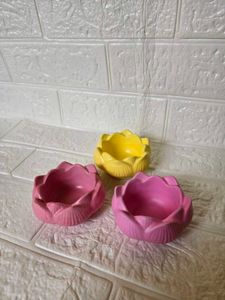Lotus Shaped Tealight Holders(Set of 2)