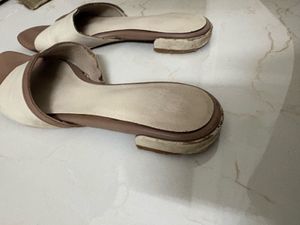 Stylish Beige &amp; Brown Flat Sandals