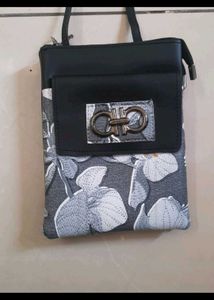 Stylish Floral Pattern Crossbody Bag