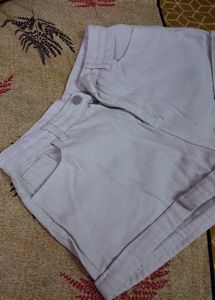 High Waisted White Denim Shorts🐇