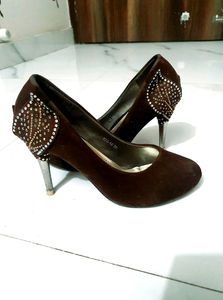 Pencil Heel Belly