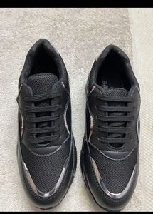 Girls Sneakers
