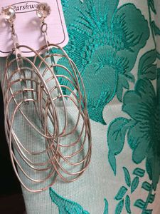 Elegant Oval Hoop Earrings