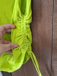 H&amp;M New Green Tie Top