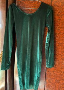 Elegant Emerald Velvet Dress