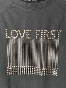 Super Lygra Top With Sequence Work