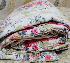 Beautiful Red White' ❤️Comforter