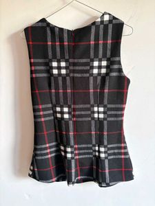 Classic Plaid Sleeveless Top