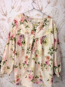 Aakriti by Pantaloons 's top