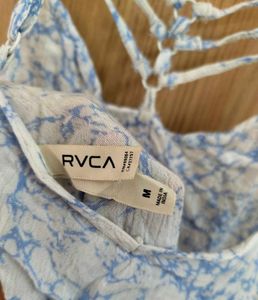 🌊☀️ Gorgeous RVCA Tie-Dye Tank Top 🏖️