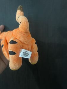 plush Tigger keychain featuring soft