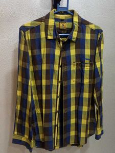 Attractive casual shirt, straight fit
