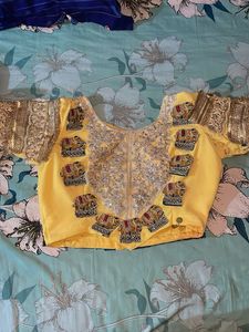 Elegant Yellow Saree with Elephant Motif
