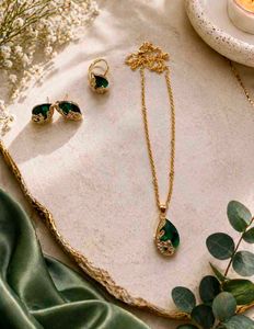 Elegant Gold-Tone Jewellery Set