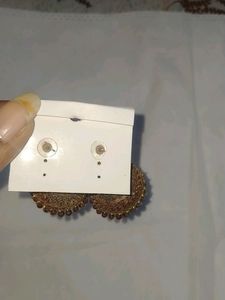 Maroon Jhumka