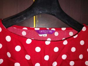 Chic Red Polka Dot 3/4 Sleeve Top