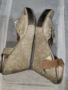 Sparkly Gold Sandals - Size Unknown