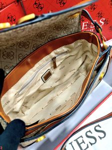GUESS ZIPPER SLING BAG*  *12A PREMIUM QUALITY / NE