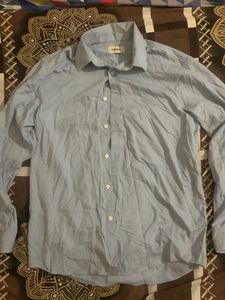 Men's Light Blue Classic Button-Down Shirt