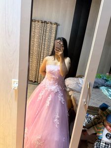 Stunning Pink Strapless Gown🎀🩷