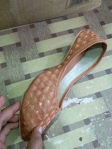 Embellished Jutti Flats