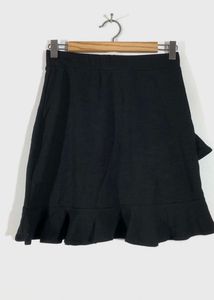 DATE PERFECT Black Ruffle Skirt