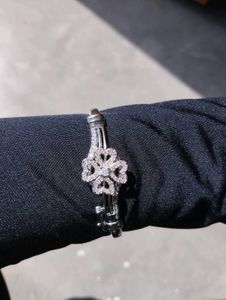 (NEW) 🍀Spinning Fidget Clover Bracelet/ Bangle