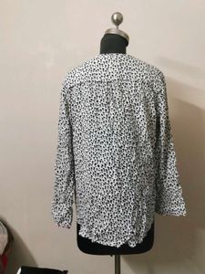 Chic Black &amp; White Print Tunic Top