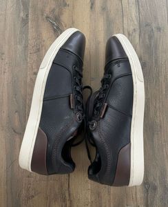Levi's Black Casual Sneakers