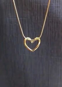 Chic Gold Heart Pendant Necklace