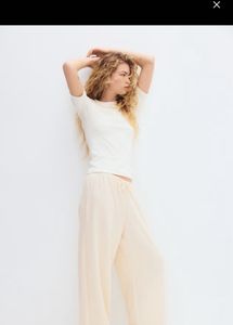 H&M Cream paper bag pants