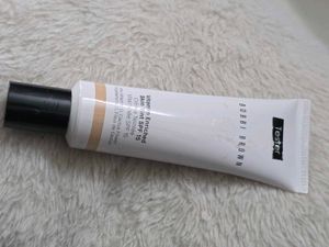 Bobbi Brown Vitamin Enriched Skin Tint SPF 15