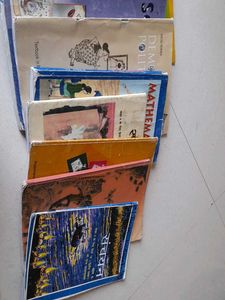like New   Lot of 7 Textbooks सीबीएसई 9th बुक ऑफर