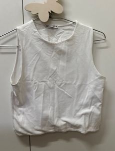 Classic White Sleeveless Tank Top
