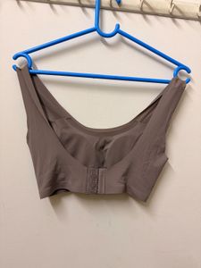 FREE SIZE Seamless 2 bras, 1 padded cami