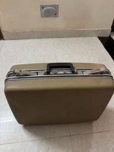 Safari Vintage Cream Hard sided Carry-On Briefcase