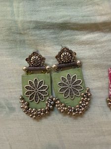 10 new earings in 1600