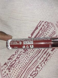 Lakme 9 to 5 Primer + Matte Liquid Lip Color