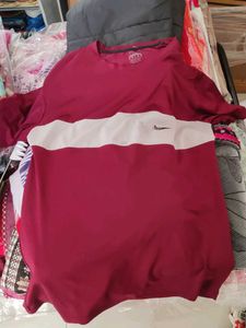 Mens Nike Maroon T-Shirt