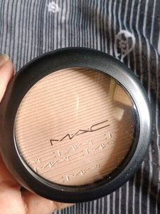 Mac highlighter and bobbi brown lipstick