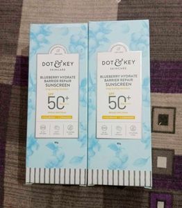 DOT & KEY Blueberry Hydrate Sunscreen