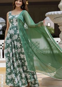 Floral printed sleeveless kurta with dupatta