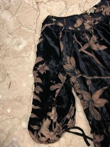 Chic Black Floral Velvet Top