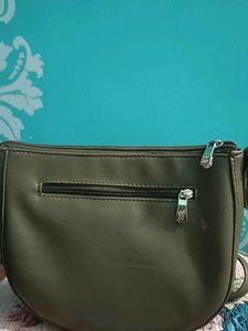 Baggit Olive Green Solid Medium Sling Handbag