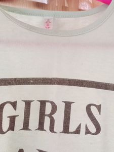 👧 T-shirt.