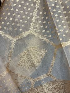 Elegant gold &amp; off white Dupatta with Intricate We