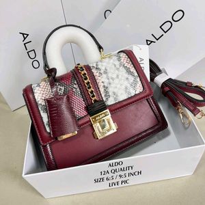 ALDOSIDE SLING WITH TOP HANDLE WD BOX